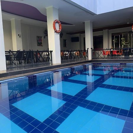 Pacific Hotel Ambon Exterior foto